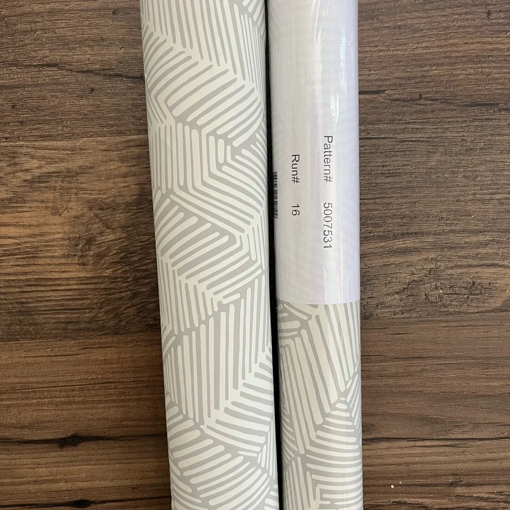 NWT SCHUMACHER Wallpaper 5007531 Abstract Leaf Dove 1 Double Roll + 20 Feet